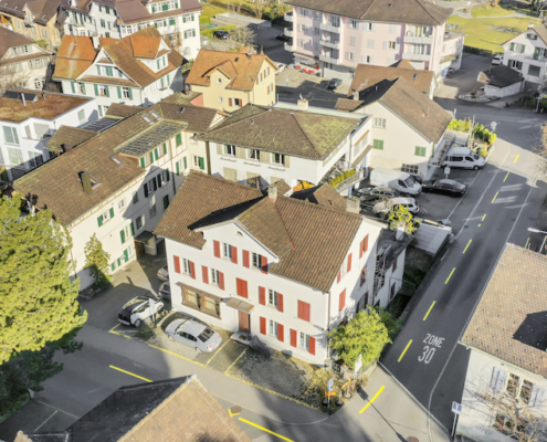 Grundstück-mit-2-Mehrfamilienhäuser-in-Rüti-bei-Zürich