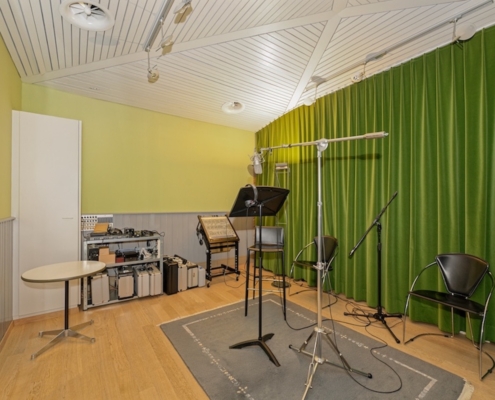 Tonstudio-3.5-Zimmerwohnung-Küsmacht